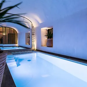 Laz' Urbain Hotel